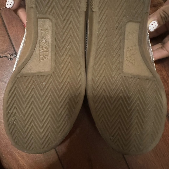 ✨ Zara Kids Silver Glitter Sneakers – Size 34 ✨ - Picture 3 of 4